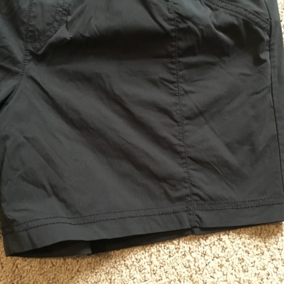 The North Face Women's Black Athletic Shorts - Picture 4 of 7